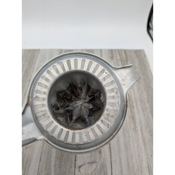 Vintage Foley #1 Hand Held Juicer Reamer Metal aluminum 8 1/4" - Picture 6 of 7